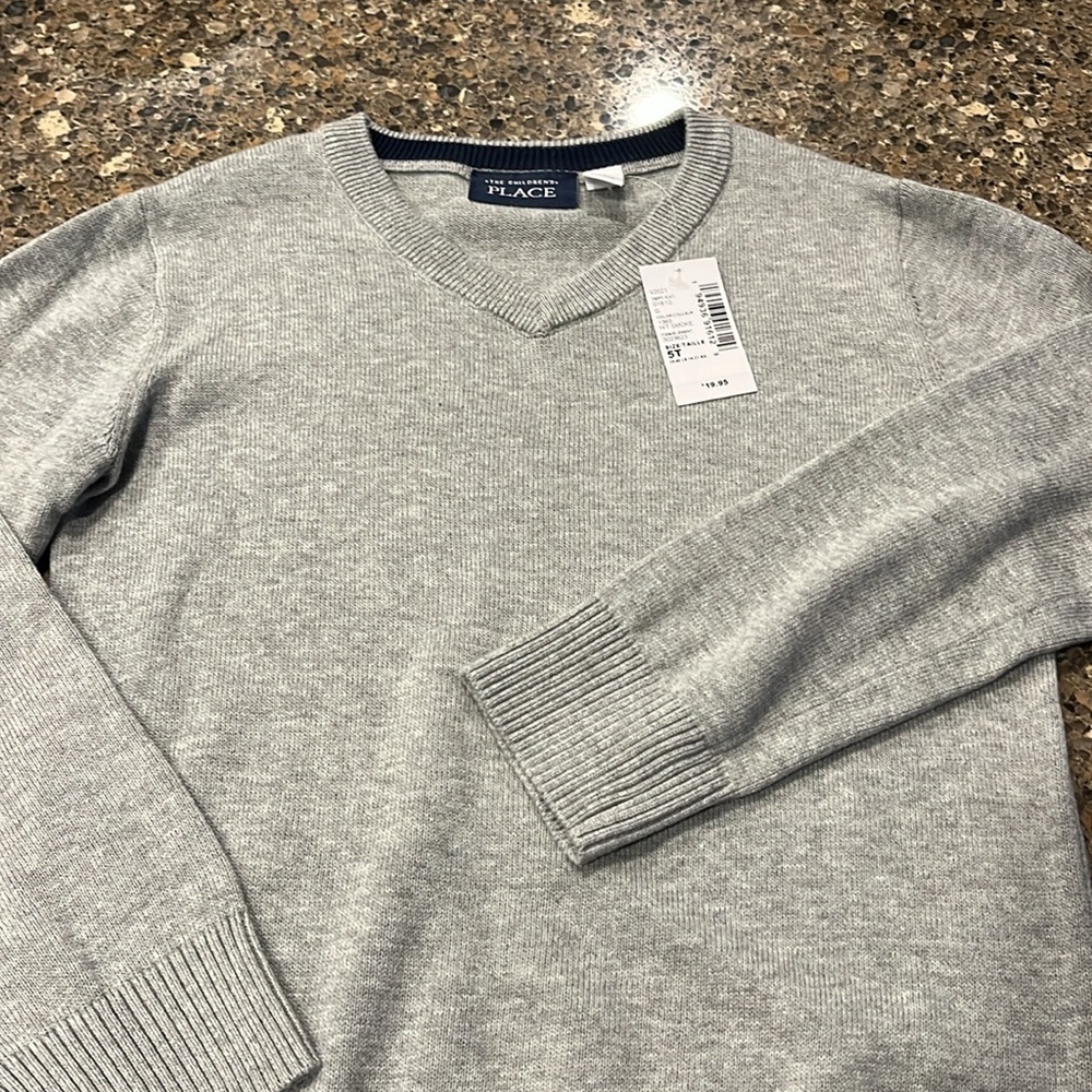 NWT! The Children’s Place gray sweater